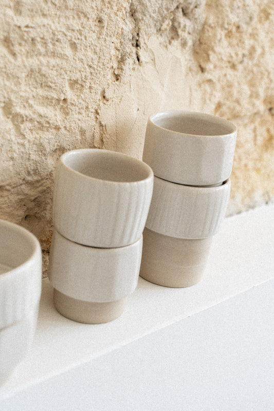 TASSES ET BOLS À FACETTES
